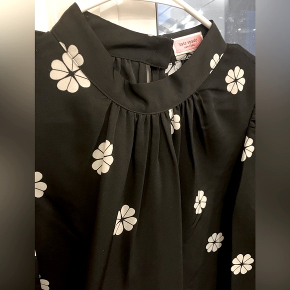 Kate Spade Clover Long-sleeved Toss Blouse in Black with White Blossoms - Picture 6 of 8